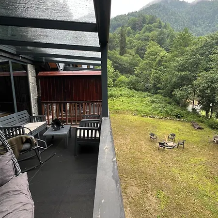 Vanak Stone Chalet
