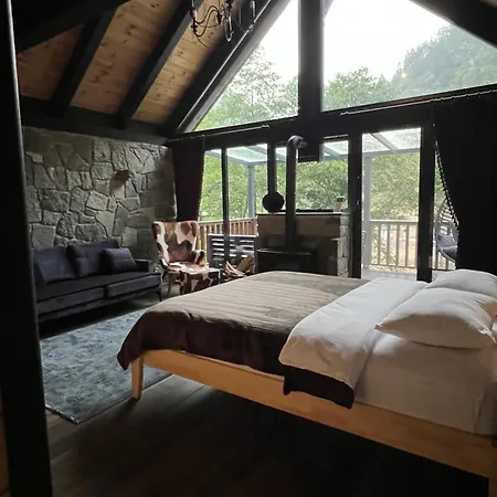 Chalet Vanak Stone